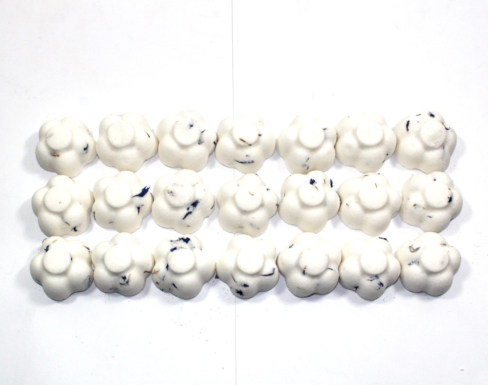 qild berry flower bath bombs