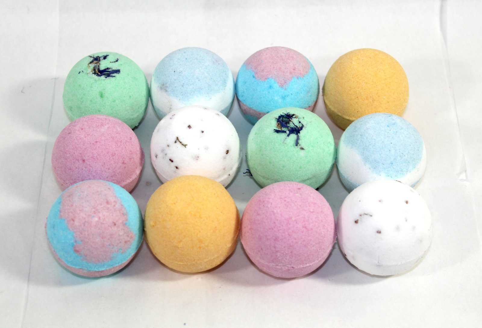 fizzy friday mix of bath bombs